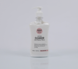 Aqua Whitening Cleanser 500 ML